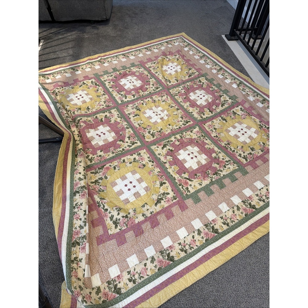 Vtg Hsndmade Quilt Pink Yellow Green Floral Excellent Cond Full Size Cottage
